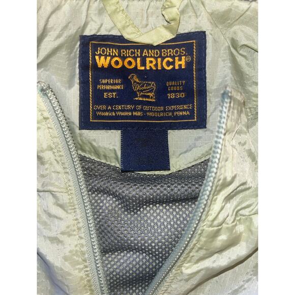 Woolrich Women’s Lightweight Zip-Up Vest – Size Me - Picture 4 of 8